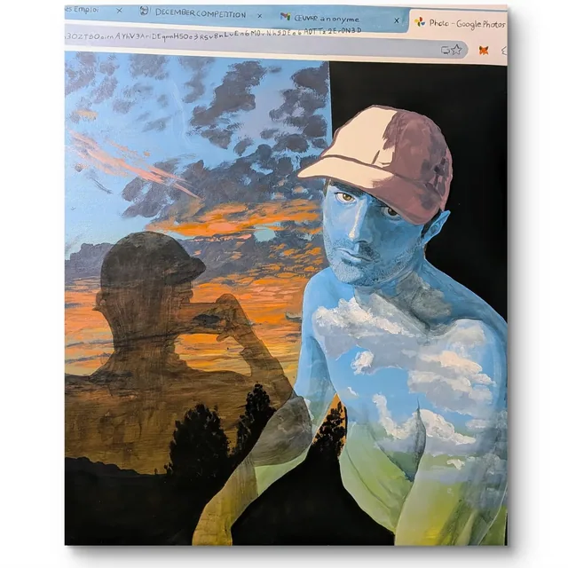 Portrait d'un homme à la casquette, la peau bleue couverte de nuages, devant un ciel de crépuscule.
